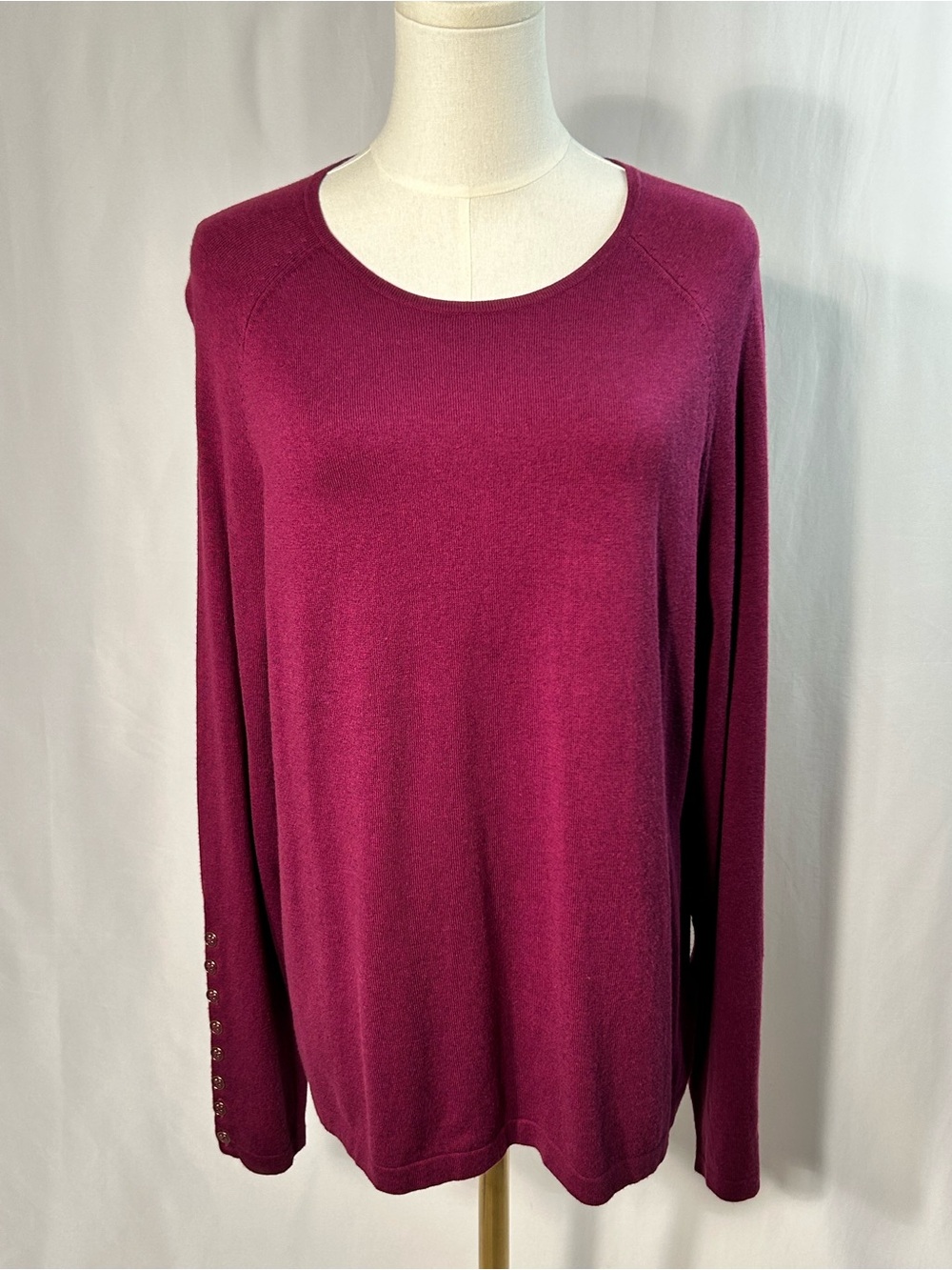 J. McLaughlin Berry Crewneck Long-Sleeve Sweater Button Detail Classic Luxury
